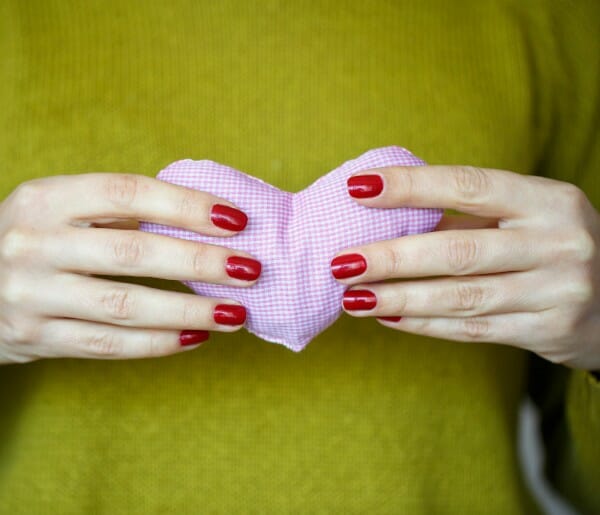 Make a healing heart for Hornsby Ku-ring-gai Womens Shelter Make a healing heart for HKWS